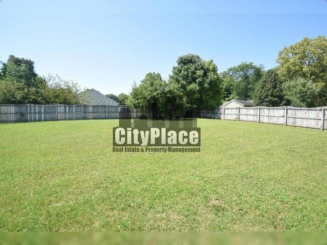 Building Photo - 6830 Medallion Dr