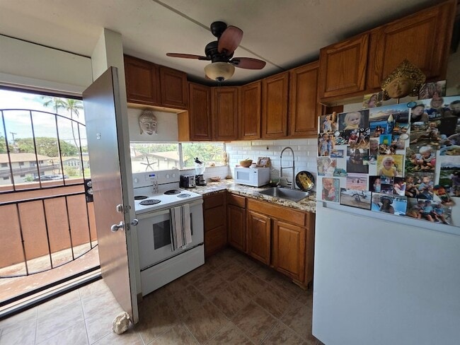 Building Photo - 3676 Lower Honoapiilani Rd