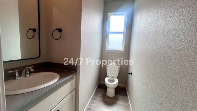 Building Photo - New Construction! 4 BD 2.5 BA Home + Bonus...