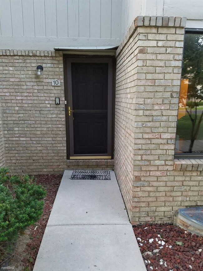 Building Photo - 34790 W 8 Mile Rd