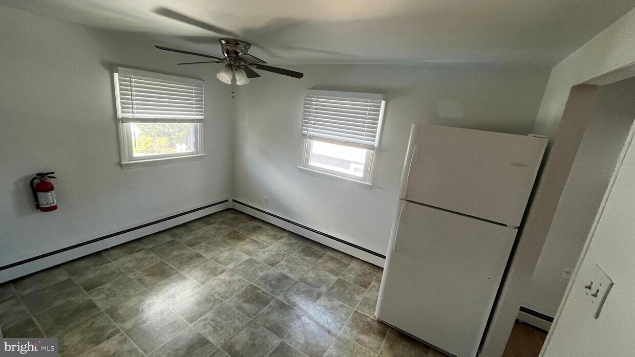 207 Myrtle Ave, Mount Ephraim, NJ 08059 House Rental in Mount Ephraim