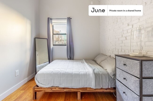 Foto del edificio - Room in Shared 4 bed/2 bath home