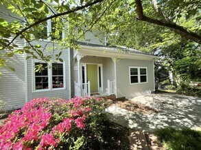 Building Photo - 5108 Sinclair Dr