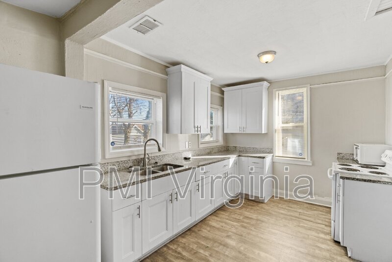 Primary Photo - 2128 Orcutt Ave
