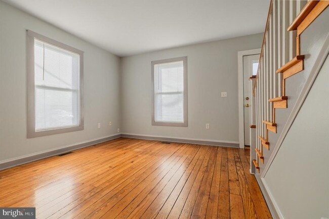 Building Photo - 108 Vine St