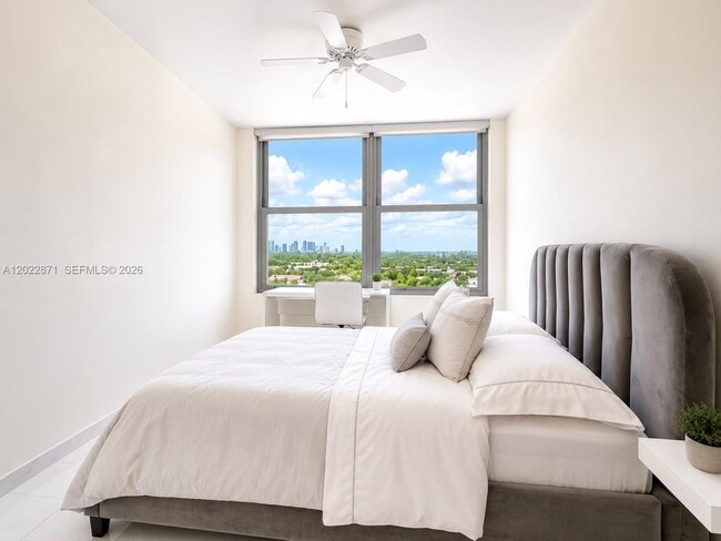 Building Photo - 2899 Collins Ave