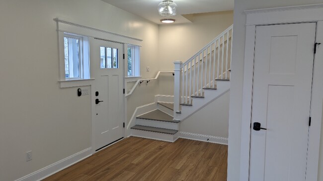 Foto del edificio - 1723 Grandin Rd SW