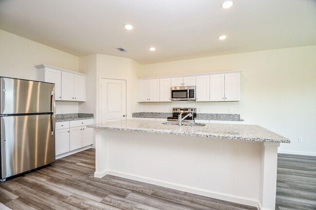 Foto del edificio - 5906 Bright Keel Dr