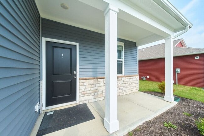 Foto del edificio - 4 Bedroom at Trotter's Landing in Camby With Pond View!