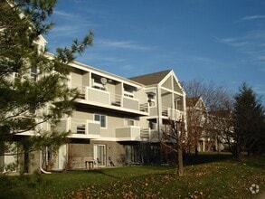 Building Photo - 1617 Troy Dr