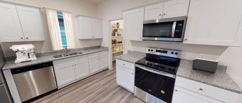 Foto del edificio - 768 Richmond Dr