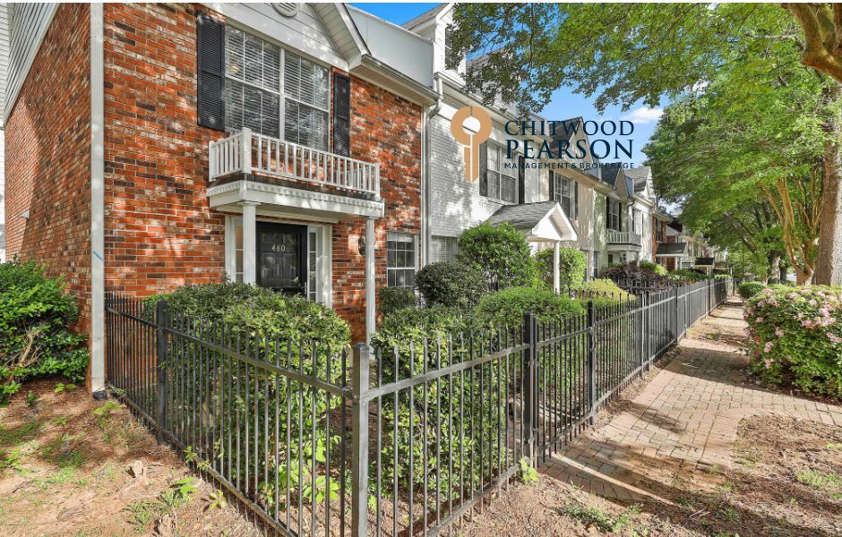 Foto principal - 480 N Jeff Davis Dr