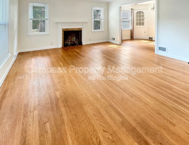 Foto del edificio - 1733 Batchawana St SE