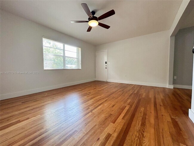 Building Photo - 7820 SW 55th Ave