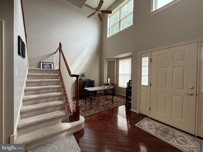Building Photo - 240 Honey Hollow Ln
