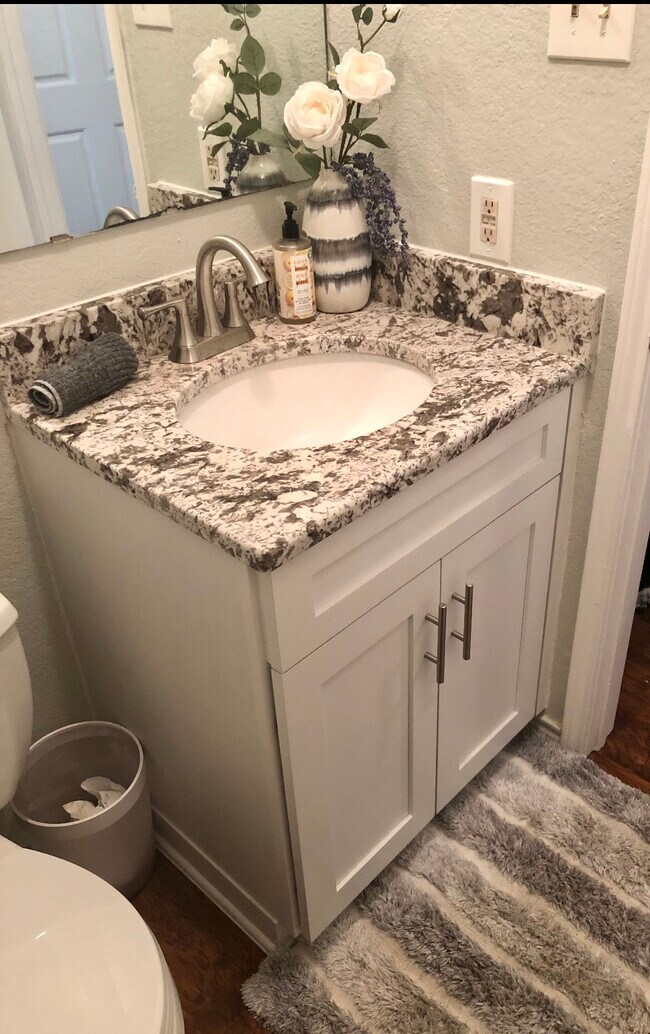 Photo - 929 NW Summercrest Blvd Townhome