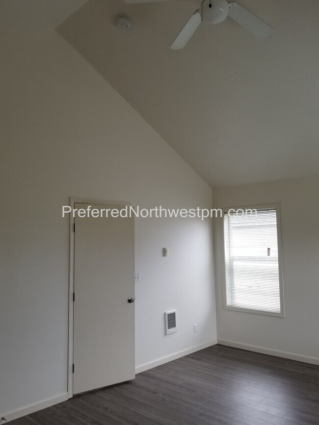 Foto del edificio - 4123 Forsythia St