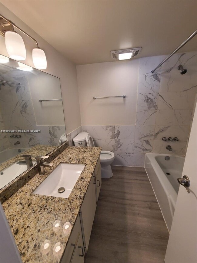 Building Photo - 4222 Inverrary Blvd