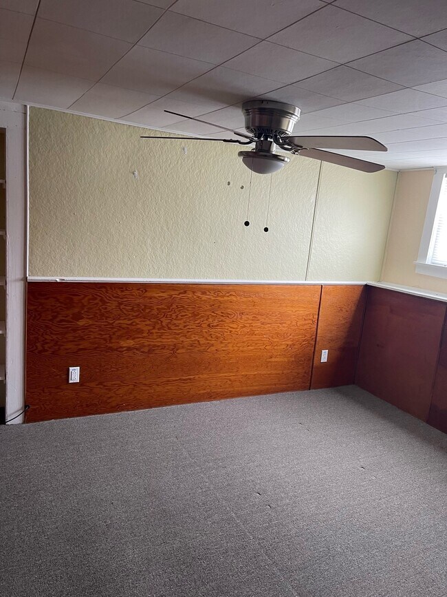 Building Photo - 1243 NY-122