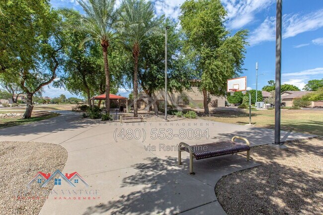 Foto del edificio - 6881 W Firebird Dr