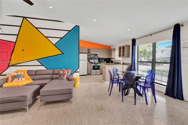 Foto del edificio - 1704 Rodman St