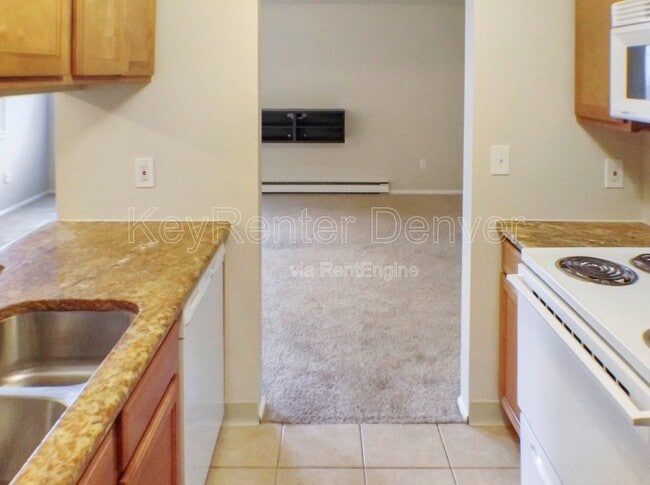 Building Photo - 5873 S Prince St