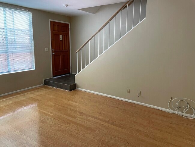 Foto del edificio - 1528 Berkeley St