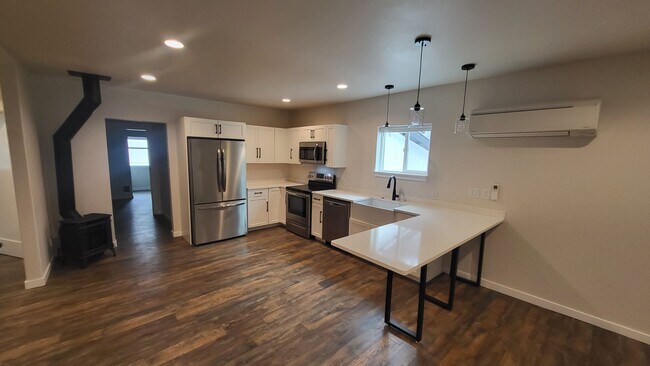 Foto del edificio - 1460 NW Newport Ave