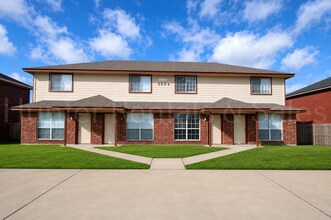 Building Photo - 3904 Gus Dr