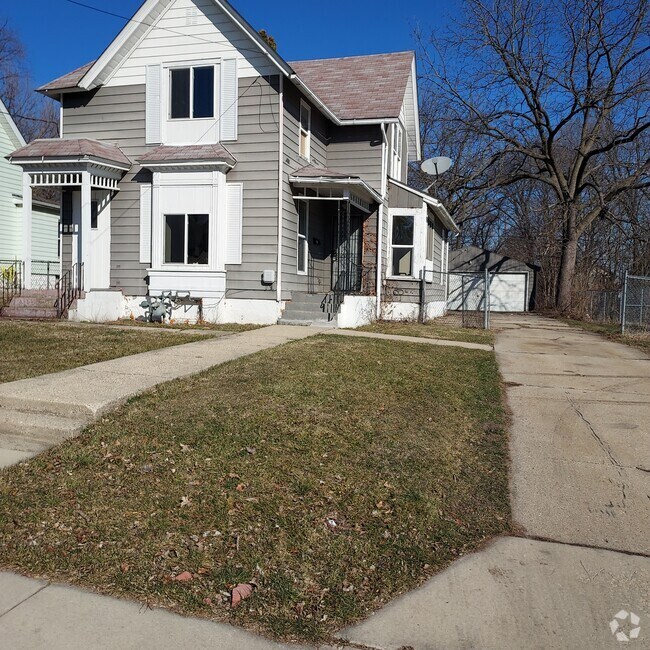 Central/Southwest Rockford Apartments for Rent with a Garage Rockford, IL 1 Rentals