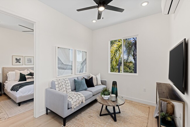 Building Photo - Beautiful Top Floor 1 bed with a view!