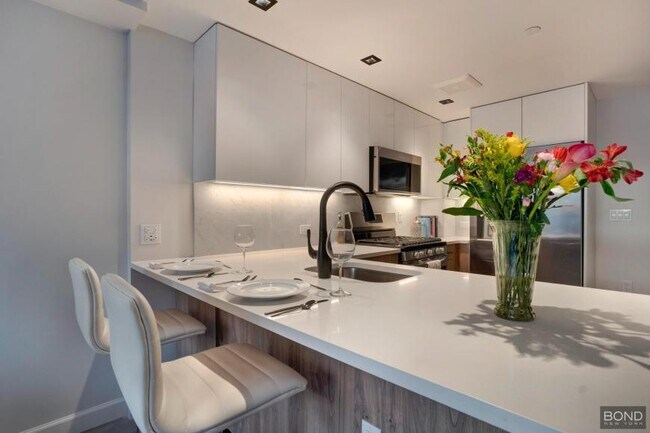 Foto del edificio - 1 bedroom in HOLLIS NY 11423