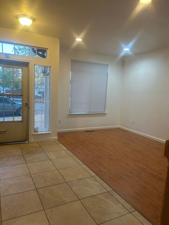 Building Photo - 3496 Shadow Cast Ct