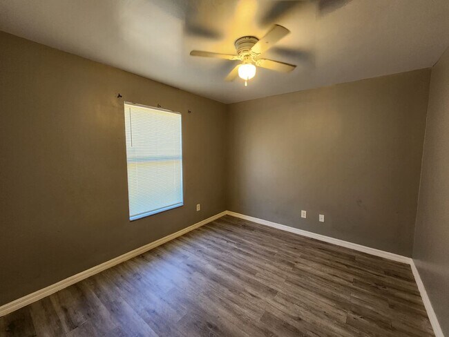 Foto del edificio - 2417 George Ave S