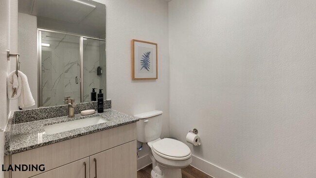 Foto del edificio - 6525 Ed Bluestein Blvd