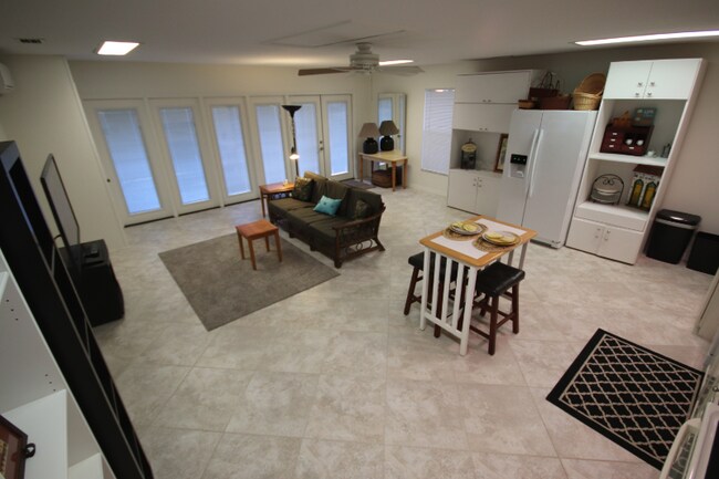 Building Photo - 18251 Clear Lake Dr