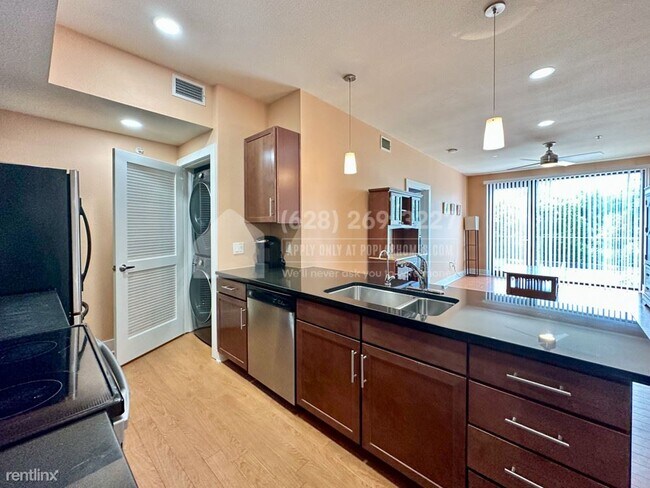 Foto del edificio - 2 br, 2 bath Condo - 3016 Guadalupe Street...