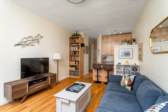 Foto del edificio - 415 E 80th St