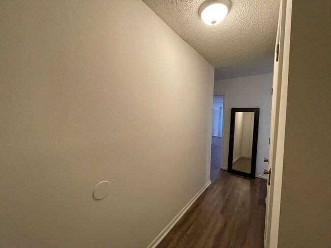 Foto del edificio - Beautifully Maintained Single-Level Home