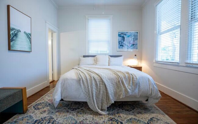 Building Photo - 2920 Avenue Q