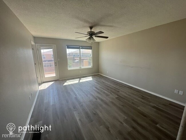 Foto del edificio - 3 br, 2.5 bath House - 3604 Buckaroo Road ...