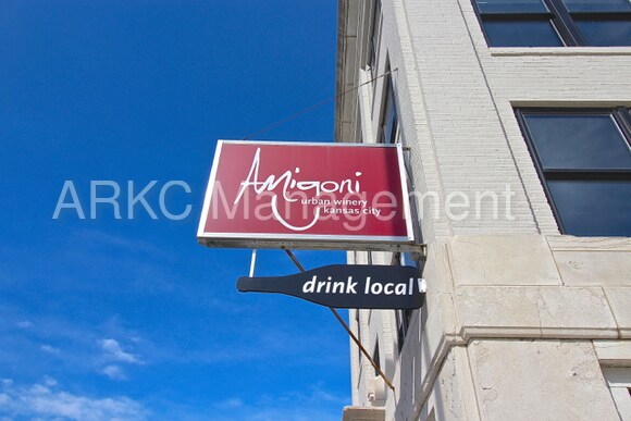 Building Photo - 1515 Genessee St