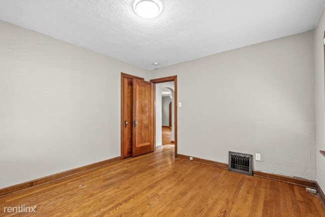 Foto del edificio - 2 br, 1 bath House - 3723 Edmundson Rd