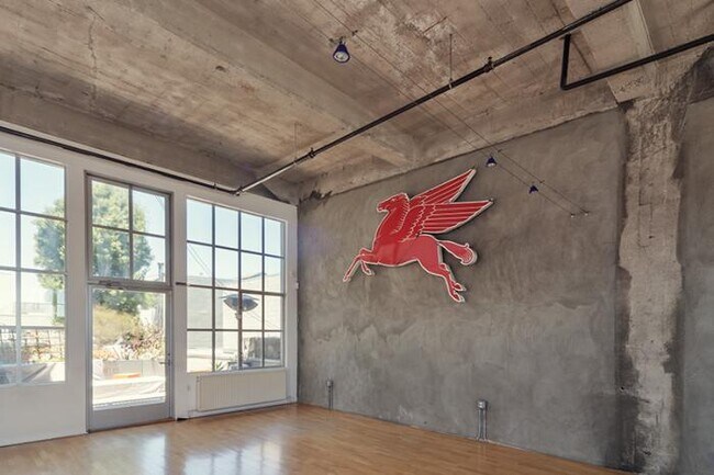 Building Photo - 2 bedroom in San Francisco CA 94103