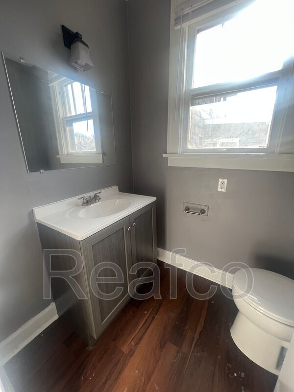 Foto del edificio - 289 N Burgess Ave