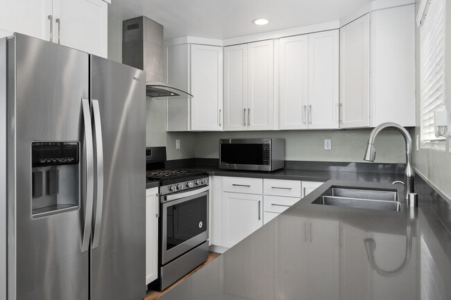Upgraded Appliances - 130 Avenida Algodon