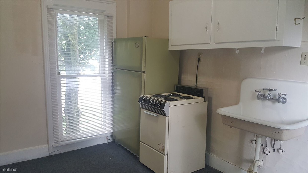 Building Photo - Studio, 1 bath Apartment - 124 Mound St