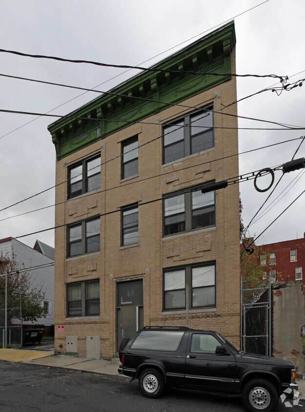 Primary Photo - 45 Clifton Pl