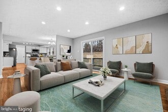 915 Cypress Point Cir