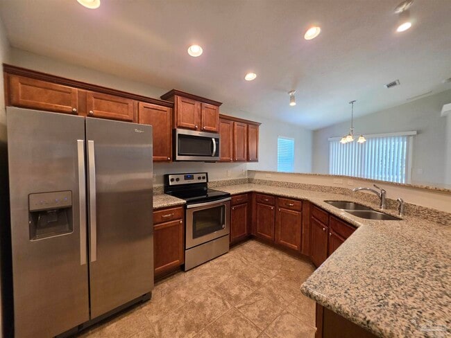 Building Photo - 5574 Peach Dr